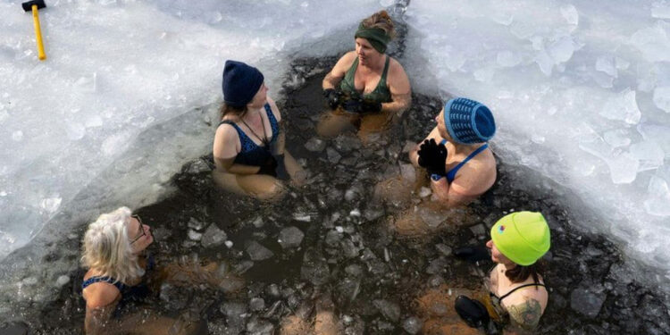 The Heat And Cold Effect: What Contrast Therapy Does To Your Body And Brain