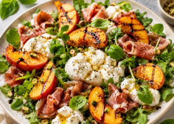 Burrata, grilled peach and prosciutto salad